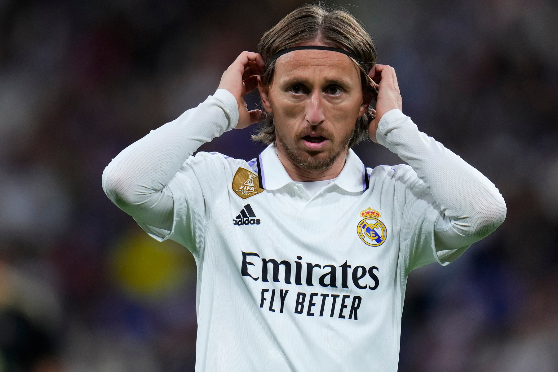 Luka Modric gia hạn Real Madrid, vũ điệu bất tử